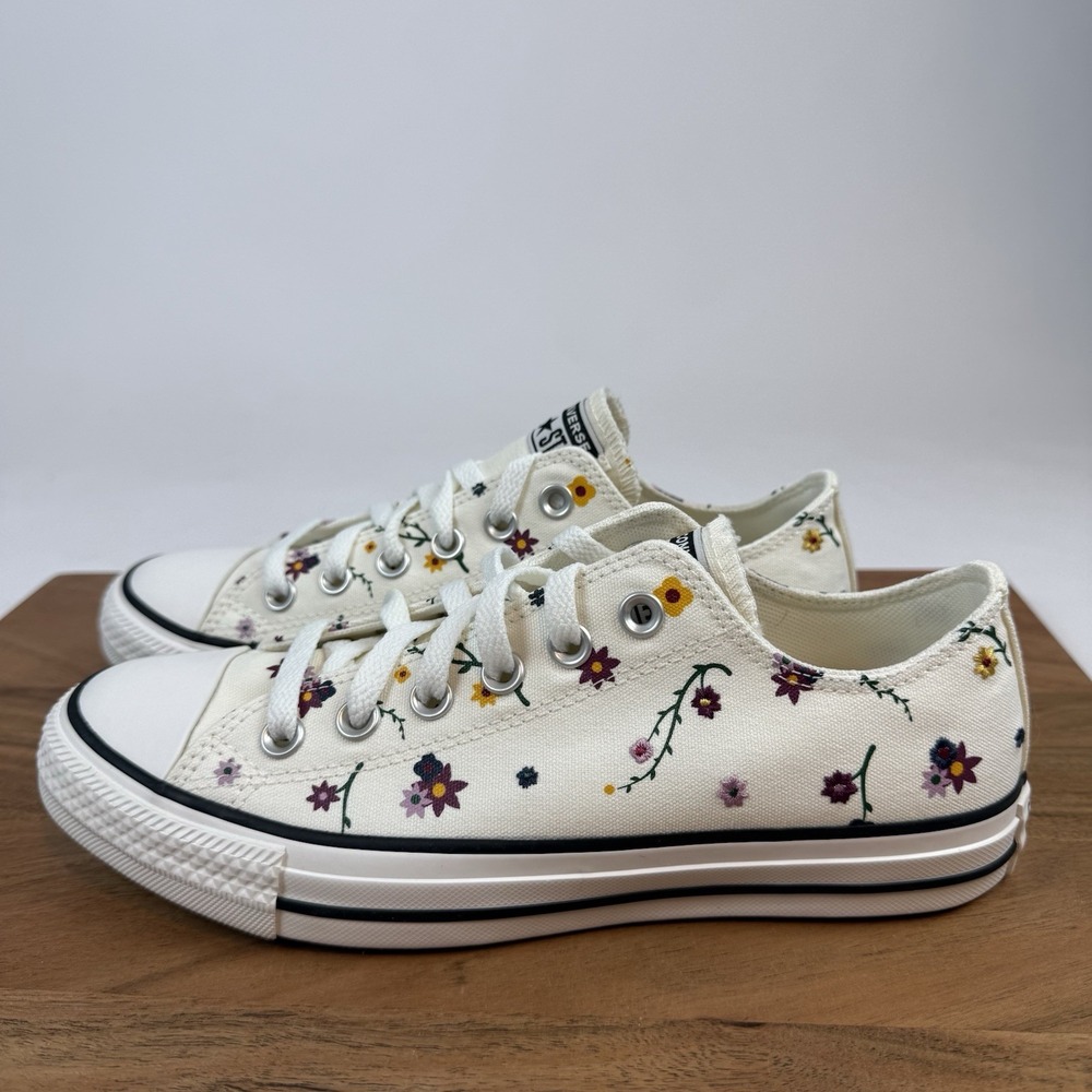 New NIB Womens Converse CTAS OX Egret Sporty Berry Low Sneakers‎ Shoes Size 8 M - Picture 2 of 8